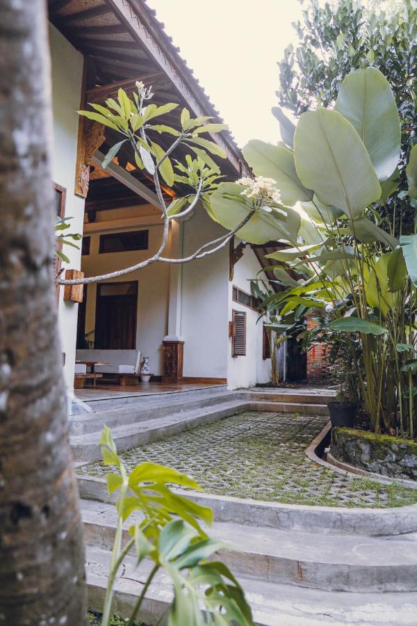Adara Homestay